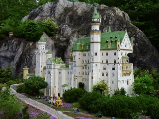 白色、绿色、城堡、背面、山、白色、绿色建筑、落基山