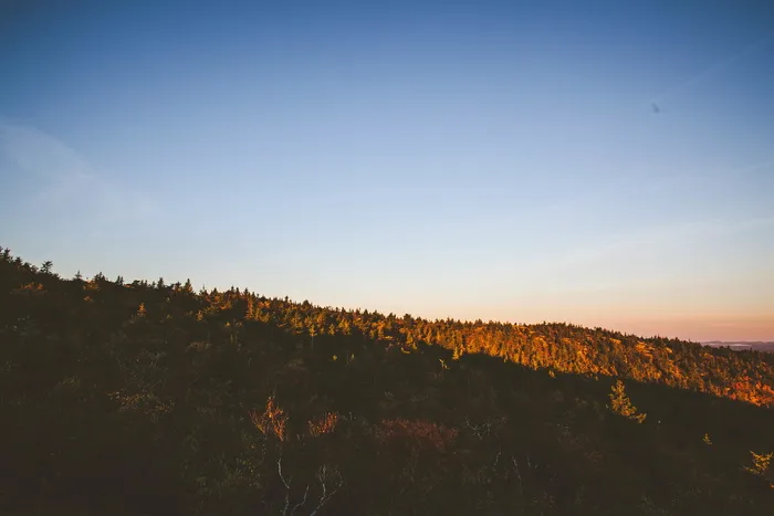 山景、日出、鸟瞰、风景、山脉、白天、天空、云