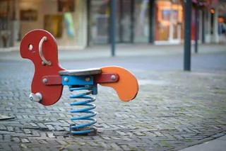 跷跷板、单身、孩子、玩耍、操场、孩子、父母、童年