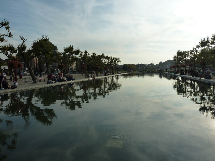阿姆斯特丹，2015年9月，阿姆斯特丹之旅2015，水，倒影，天空，树，一群人