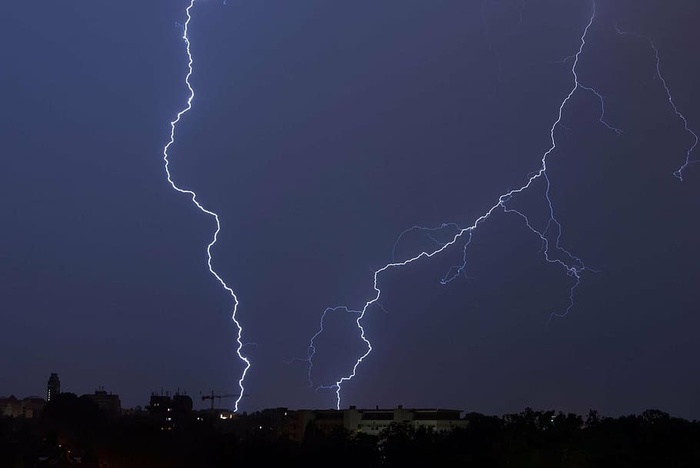 摄影、雷击、闪电、夜晚、天气、雷雨、城市、夜晚的城市