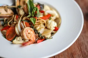 虾、蔬菜、圆形、白色、陶瓷、盘子、意大利面、醉酒