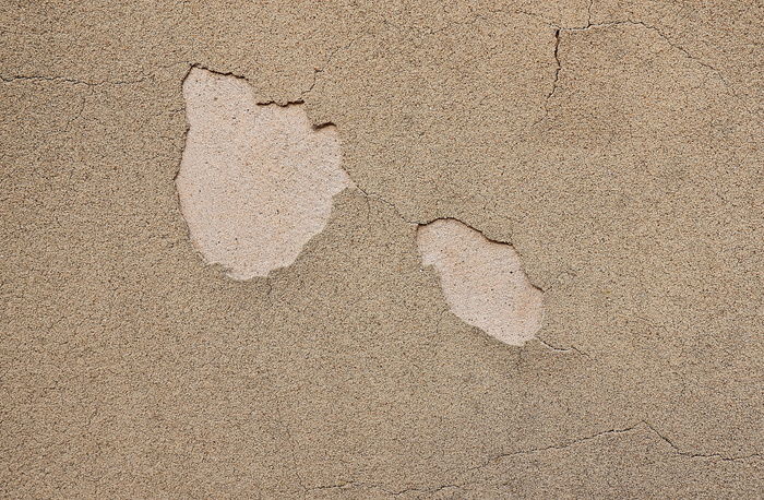 开裂的混凝土表面、地毯、脚印、自然、沙子、室外、污渍、焦油