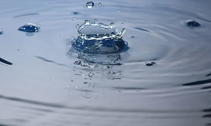 水波纹，水，滴水，水滴，玻璃，移液管，宏观，蓝色