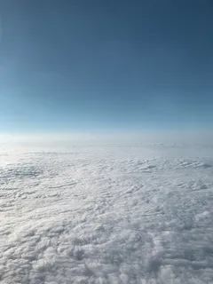 白云覆盖地面 白云覆盖地面