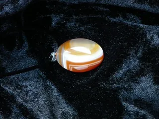 石材、宝石、链条、拖车、幸运符、贵重物品、天鹅绒、照明设备