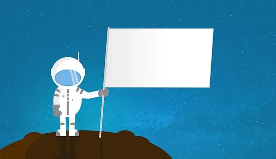 拿着空白旗帜的卡通宇航员-带有Copyspace 拿着空白旗帜的卡通宇航员-带有Copyspace