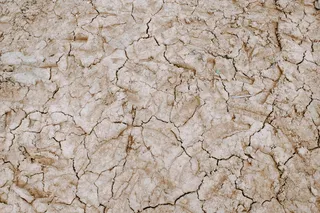 柬埔寨、krong poi pet、paoy paet、崎岖的道路、地形、开裂的地面、土壤、裂缝