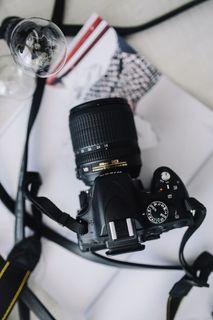 照相机、摄影记者、侦探、技术、室内、特写、无人、通信