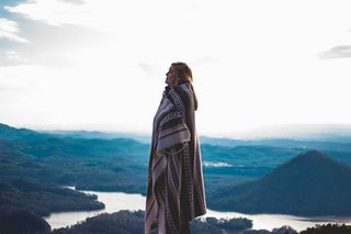 毯子，女性，山脉，山脉，户外，人，风景，女性
