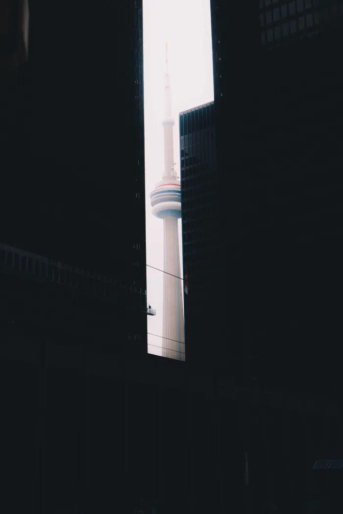 建筑，黑暗，建筑，基础设施，天空，摩天大楼，塔楼，天际线