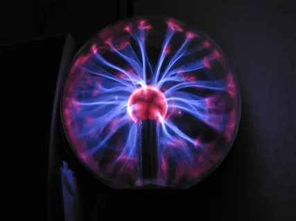 星云球,带电,圆形,几何形状,蓝色,黑色背景,室内 星云球,带电,圆形,几何形状,蓝色,黑色背景,室内