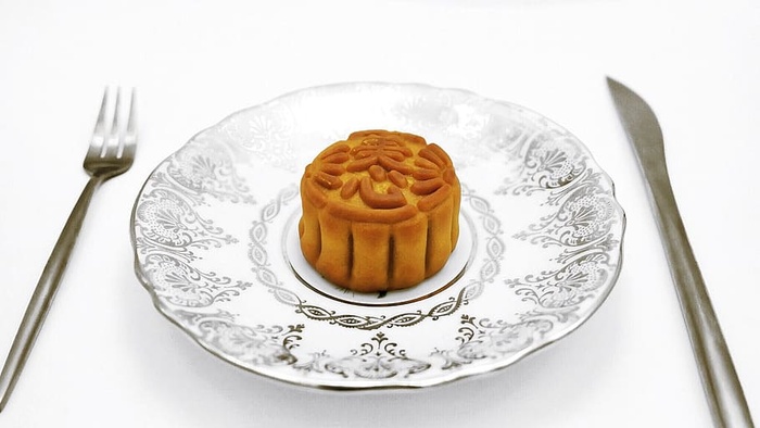 月饼、中秋节、格言、莲子酱、刀叉、餐具、盘子、食物