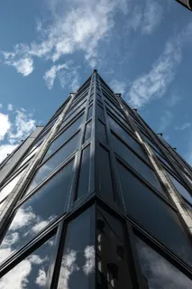 蠕虫查看高层建筑照片 蠕虫查看高层建筑照片