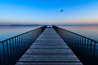 桥，湖，鸟，黄昏，地平线，诺伊沙特尔，瑞士，水