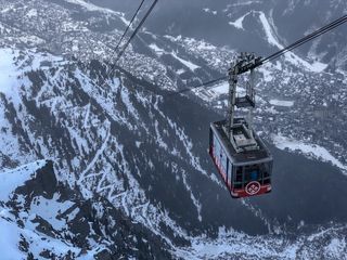 雪、冬天、寒冷的温度、山脉、缆车、自然之美、交通、架空缆车