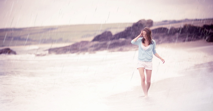 女人，站着，海滩，下雨，下雨，享受，海滩，水