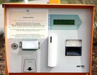 公园自动售票机，公园机器，停车票，公园，技术，通信，文本，燃料和发电