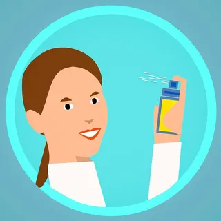 一名妇女用喷雾器喷洒自己的插图。