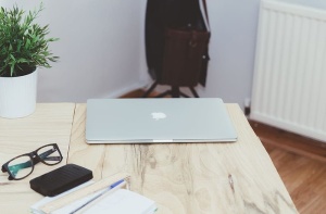 macbook笔记本电脑电脑电脑科技办公桌办公室商务创意