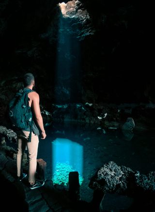 探索、冒险、旅行、水、光、灯光、洞穴、岩石