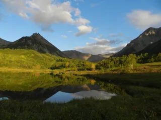 山, 湖, 森林, 秋季, 秋天的颜色, 云, 晚上, 反射