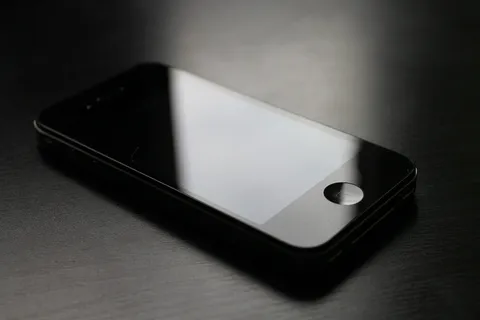 黑色iphone 4、iphone、智能手机、手机、手机、屏幕、苹果、无线技术 黑色iphone 4、iphone、智能手机、手机、手机、屏幕、苹果、无线技术