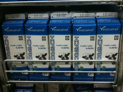 牛奶、超市、有机、文字、特写、医疗保健和医药、无人、室内