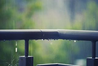 栏杆、金属、栏杆、雨水、水、潮湿、自然、户外