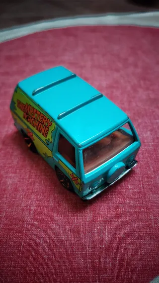 桌子，室内，特写，静物，无人，单物体，高角度视图，红色