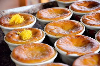 市场上的本地泰国菜