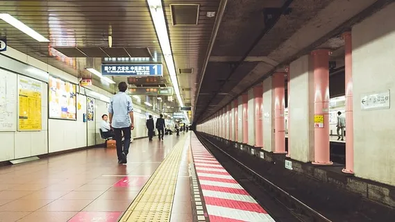 站台，铁路，终点站，火车站，人，地铁站，车站，火车