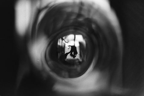 黑色和灰色汽车方向盘