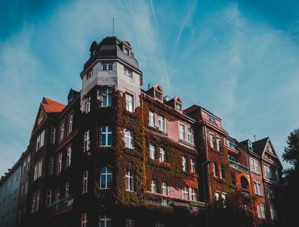 建筑，建筑，窗户，公寓，立面，低角度拍摄，透视，建筑外观