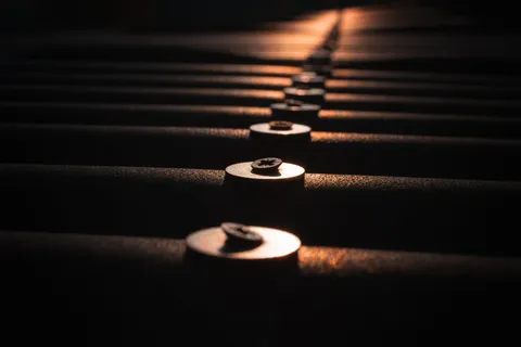 螺钉、torx、spax、波纹板、车顶、金属、垫圈、连接件 螺钉、torx、spax、波纹板、车顶、金属、垫圈、连接件