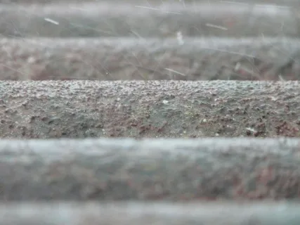 雨滴，注入，雨水飞溅，倾盆大雨，屋顶，屋顶，风暴，潮湿