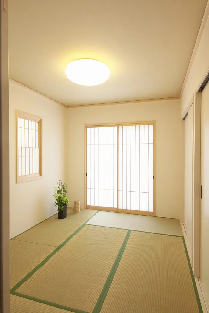 木材、灯光、房屋、工厂、公寓、建筑、天花板、当代