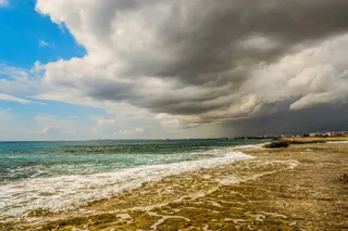 岩石海岸，海滩，风景，自然，风景，天空，云朵，阴天