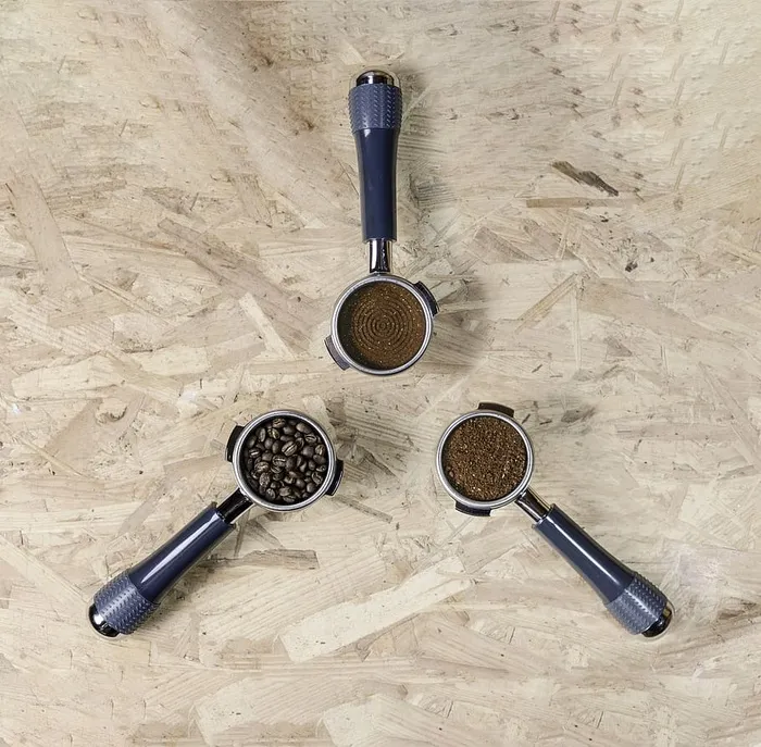 三个，蓝色，把手，咖啡研磨机，咖啡，咖啡豆，咖啡馆，酒吧