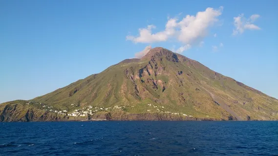 风景摄影、锥形山、身体、水、斯特龙博利、风成岛、火山、活火山 风景摄影、锥形山、身体、水、斯特龙博利、风成岛、火山、活火山