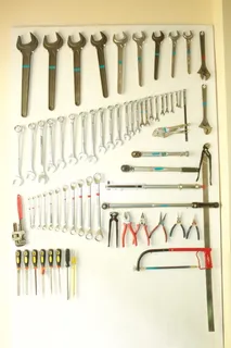 工具,螺丝刀,工具棚,夹具,砖块,锤子,手锯,钢锯 工具,螺丝刀,工具棚,夹具,砖块,锤子,手锯,钢锯