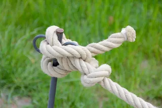 绳索、绳结、隔离带、安装、结束、打结、强度、特写