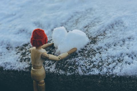 服装，服装，帽子，帽子，小帽子，帽子，木头，红色