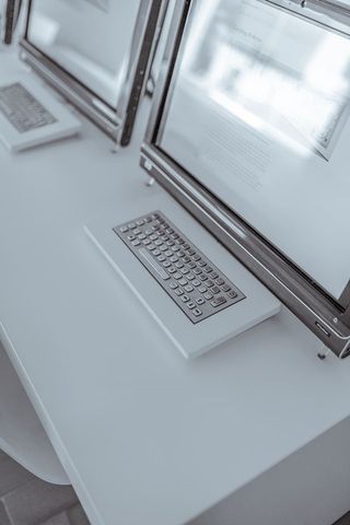 西班牙、巴塞罗那、复古、老派、科技、简约、基本、平衡