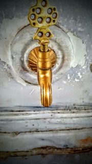 喷泉、水龙头、干旱、信仰、灵性、艺术和工艺、金色、宗教