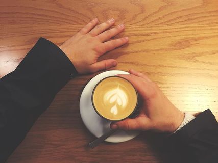 法国，巴黎，酿酒师街24号，手，早上好，早上好，早餐，咖啡