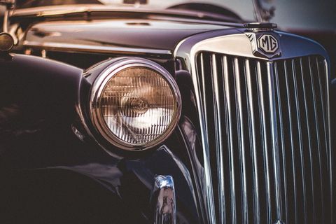 黑色和灰色车 黑色和灰色车