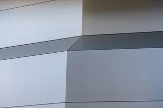 白色顶装洗衣机