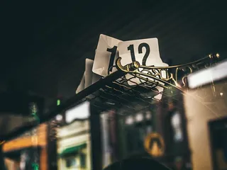 照片、号码卡、机架、号码、队列、钢结构、天花板、bokeh