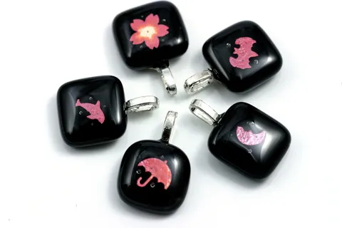 玻璃，熔融玻璃，珠宝，珠宝，吊坠，黑色，时尚，项链